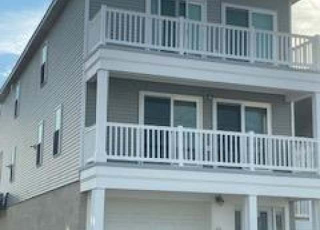 Property at 347 W Poplar Ave, Wildwood City, NJ 08260-2433, 4 beds, 2.5 baths