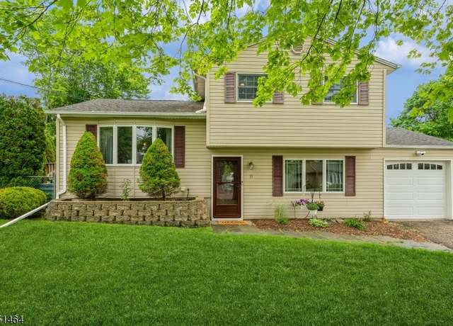 Property at 11 Young Dr, Stanhope Boro, NJ 07874-2701, 4 beds, 1.5 baths