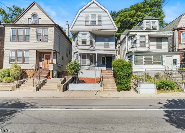 Property at 147 Seymour Ave, Newark City, NJ 07108-1721, 7 beds, 3 baths