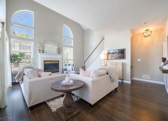 Property at 20 Wildflower Ln, Morris Twp., NJ 07960-2752, 2 beds, 2.5 baths