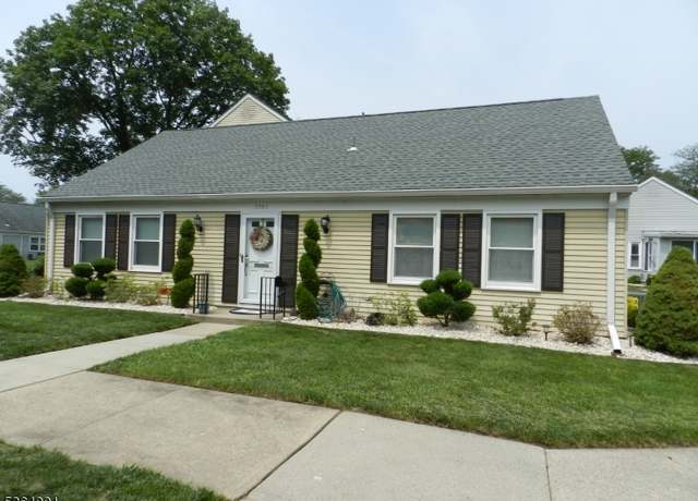 Property at 378C Old Nassau Rd Unit C, Monroe Twp., NJ 08831-2186, 2 beds, 2 baths