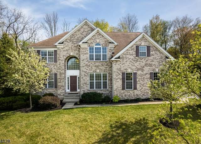 Property at 6 Augie Pl, Mount Olive Twp., NJ 07828-3018, 4 beds, 2.5 baths