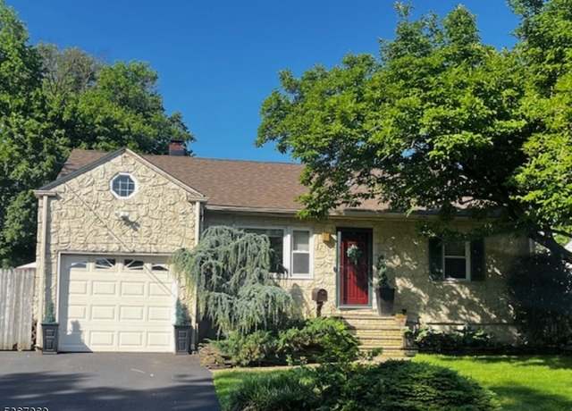 Property at 81 Mapes Ave, Springfield Twp., NJ 07081-3219, 2 beds, 1.5 baths