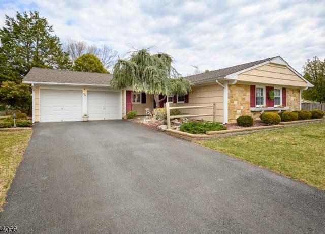 Property at 14 Boulder Ln, Franklin Twp., NJ 08873-2926, 3 beds, 2 baths