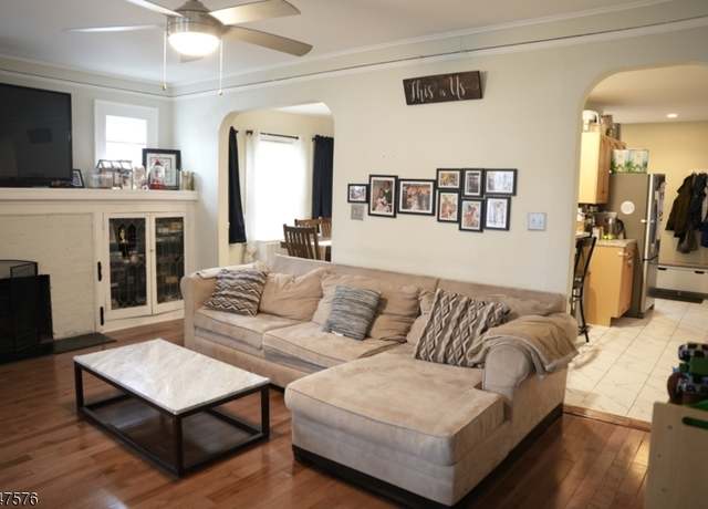 Property at 32 Fontaine Ave, Bloomfield Twp., NJ 07003-5753, 4 beds, 1.5 baths