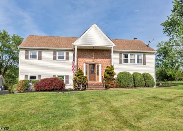 Property at 62 Lazy Brook Rd, Readington Twp., NJ 08822-7062, 4 beds, 2.5 baths