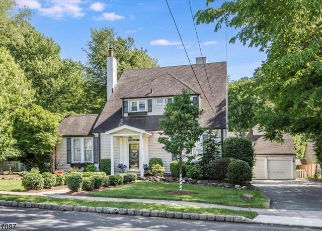 Property at 42 Fairview Ave, West Orange Twp., NJ 07052-3109, 5 beds, 2.5 baths