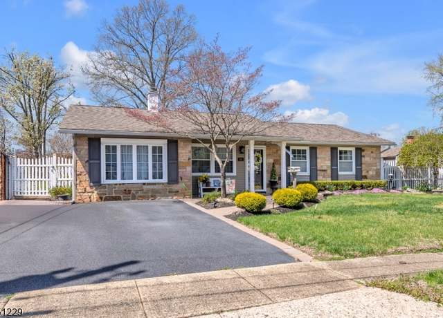 Property at 108 Applegate Ave, Monroe Twp., NJ 08831-8815, 3 beds, 2 baths