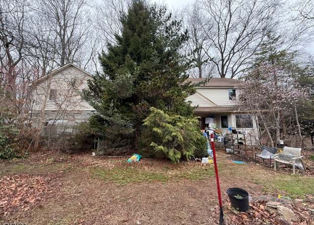 Property at 9 Guerin Dr, Randolph Twp., NJ 07869, 5 beds, 2.5 baths
