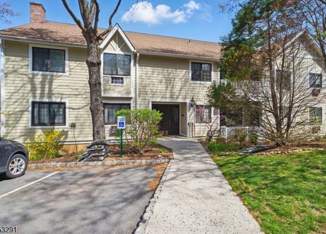 Property at 11G Foxwood Dr Unit G, Morris Plains Boro, NJ 07950, 2 beds, 1.5 baths