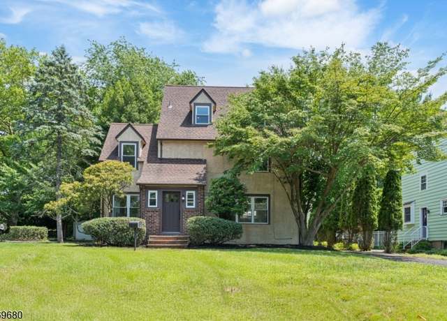 Property at 195 Rockview Ave, North Plainfield Boro, NJ 07063-1820, 4 beds, 2.5 baths