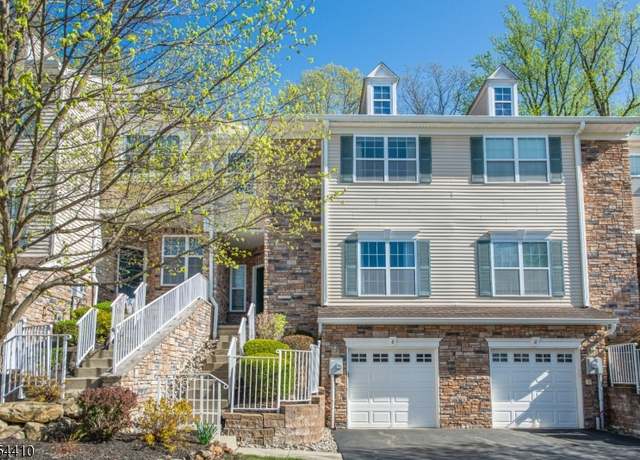 Property at 8 Scarborough Ct, Mount Olive Twp., NJ 07828-4000, 3 beds, 2.5 baths