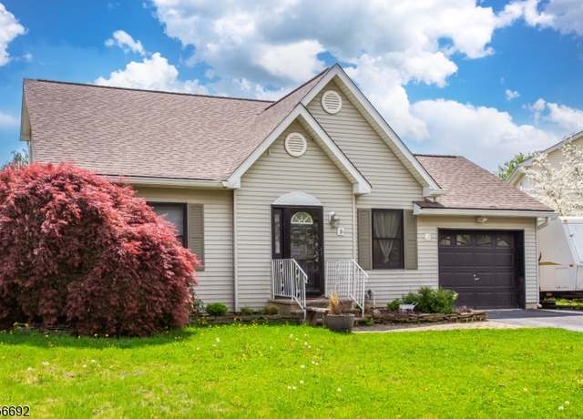 Property at 5 Holly Dr, Hamburg Boro, NJ 07419-1017, 3 beds, 2 baths