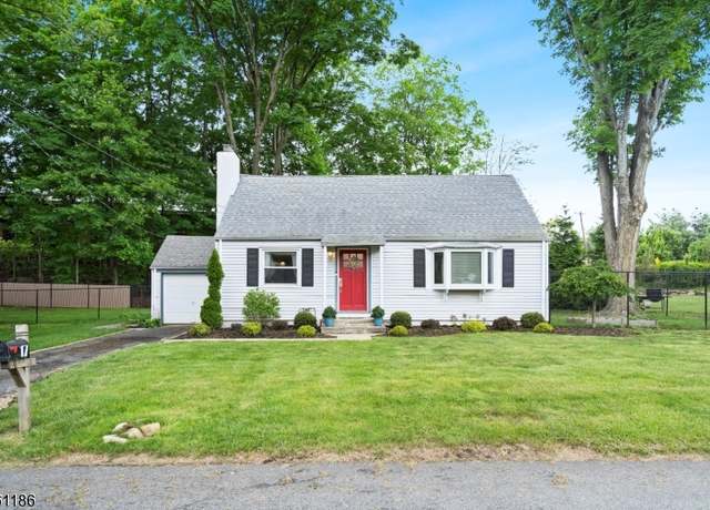 Property at 17 Woodstone Rd, Rockaway Boro, NJ 07866-4111, 3 beds, 2 baths