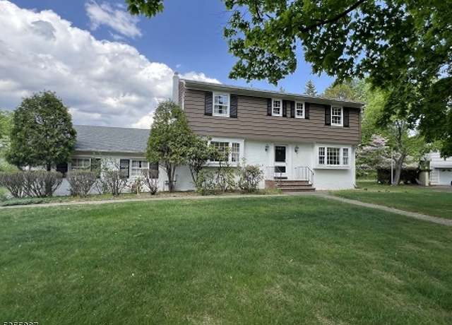 Property at 7 Fairhaven Dr, Parsippany-troy Hills Twp., NJ 07950-3116, 4 beds, 2.5 baths
