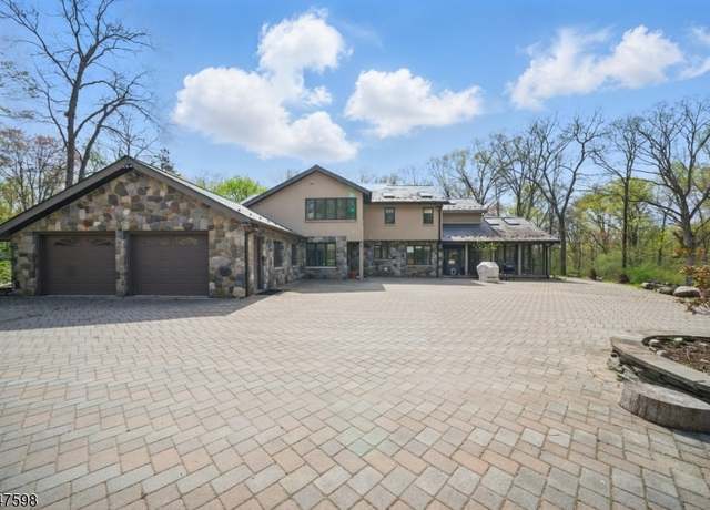 Property at 69 Mount Pleasant Rd, Knowlton Twp., NJ 07832-2635, 5 beds, 3.5 baths