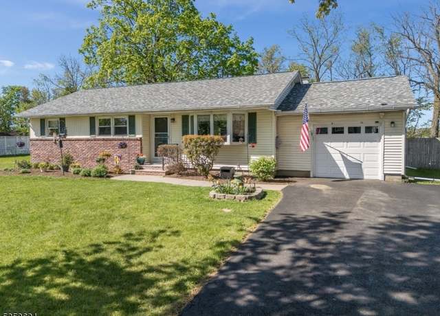 Property at 106 High View Ter, Mansfield Twp., NJ 07840-3408, 3 beds, 2 baths