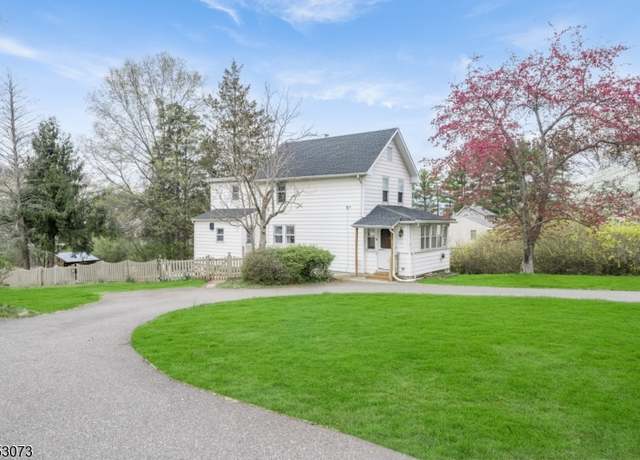 Property at 21 Vones Ln, Raritan Boro, NJ 08869-1039, 3 beds, 2 baths