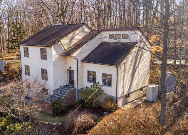 Property at 24 Valley Dr, Randolph Twp., NJ 07869-1028, 5 beds, 3 baths