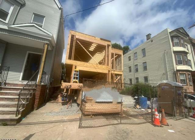 Property at 375 Littleton Ave, Newark City, NJ 07103-2214, 7 beds, 4.5 baths