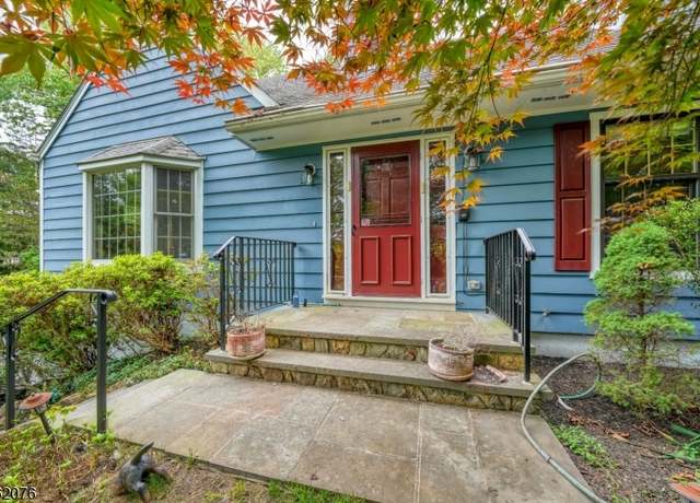 Property at 18 E Valley Brook Rd, Washington Twp., NJ 07853-3156, 3 beds, 3 baths