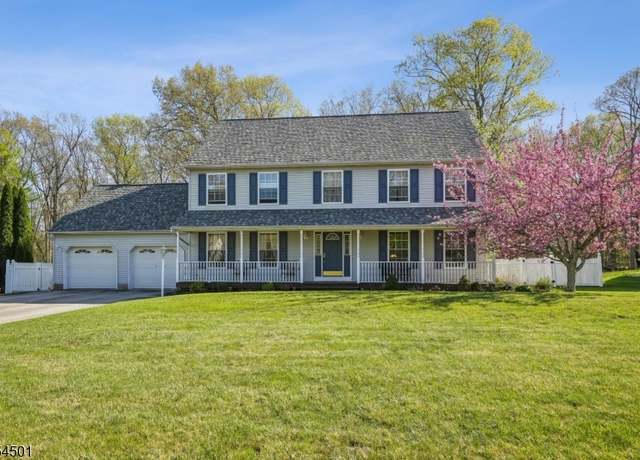 Property at 30 Lark Ln, Jefferson Twp., NJ 07438-9170, 4 beds, 2.5 baths