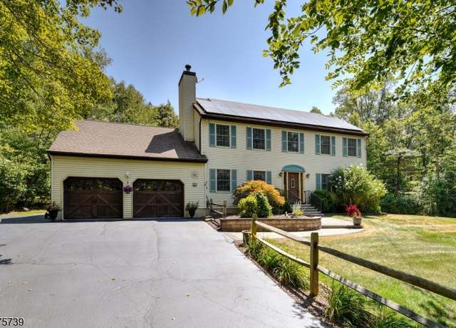 Property at 86 County Road 521, Hampton Twp., NJ 07860-6452, 4 beds, 2.5 baths