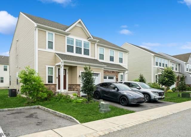 Property at 26 Sierra Pl, Sparta Twp., NJ 07871-3582, 3 beds, 3.5 baths