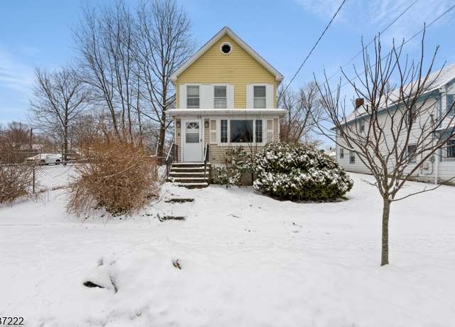 Property at 39 North St, Madison Boro, NJ 07940-1103, 3 beds, 1.5 baths