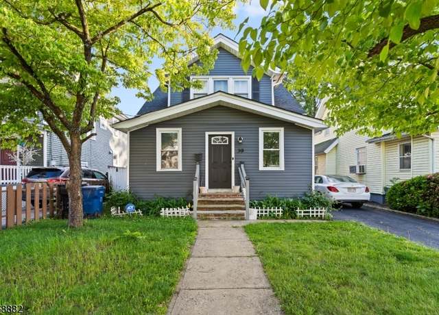 Property at 39 Emma St, Plainfield City, NJ 07063-1128, 3 beds, 1.5 baths