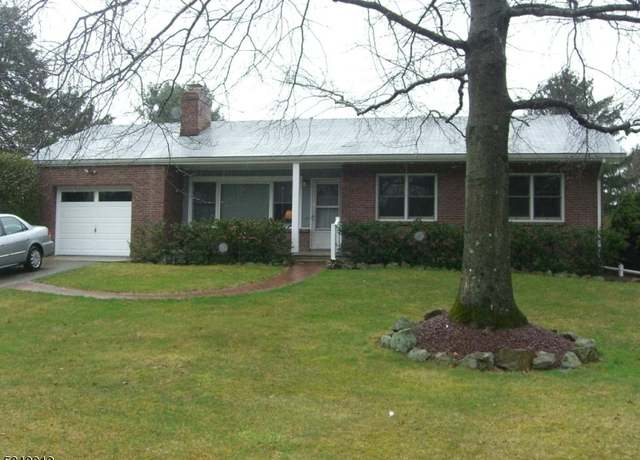 Property at 4 Deer Path, Clinton Twp., NJ 08833-4204, 3 beds, 1.5 baths