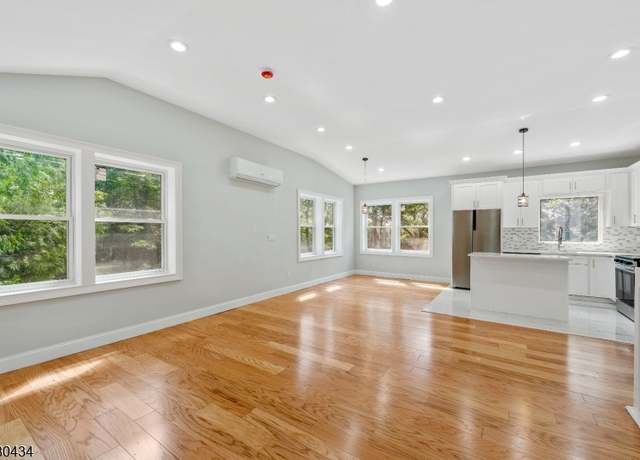 Property at 8 Hillcrest Trl, Byram Twp., NJ 07821-3149, 2 beds, 1.5 baths