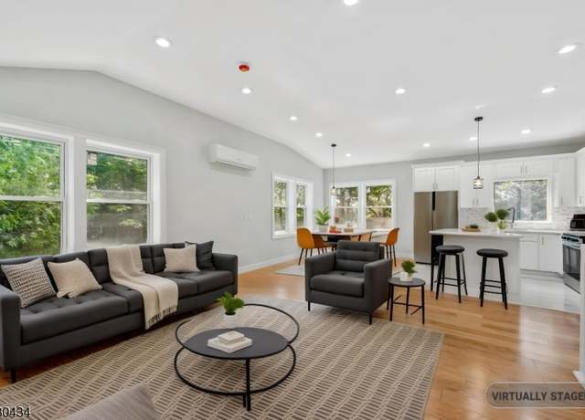 Property at 8 Hillcrest Trl, Byram Twp., NJ 07821-3149, 2 beds, 1.5 baths