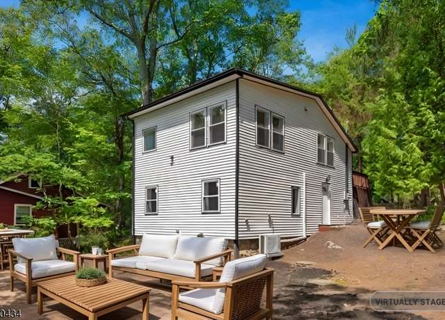 Property at 8 Hillcrest Trl, Byram Twp., NJ 07821-3149, 2 beds, 1.5 baths