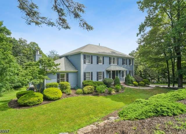 Property at 4 Hidden Acres Dr, Kinnelon Boro, NJ 07405-3223, 5 beds, 4.5 baths