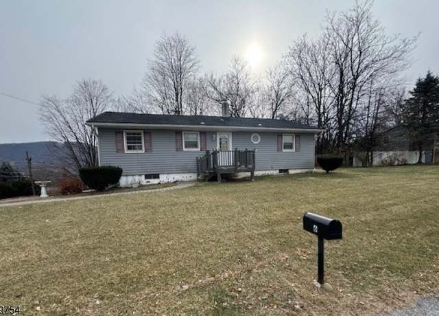 Property at 6 Van Buren Ave, Vernon Twp., NJ 07462-3527, 3 beds, 1 bath