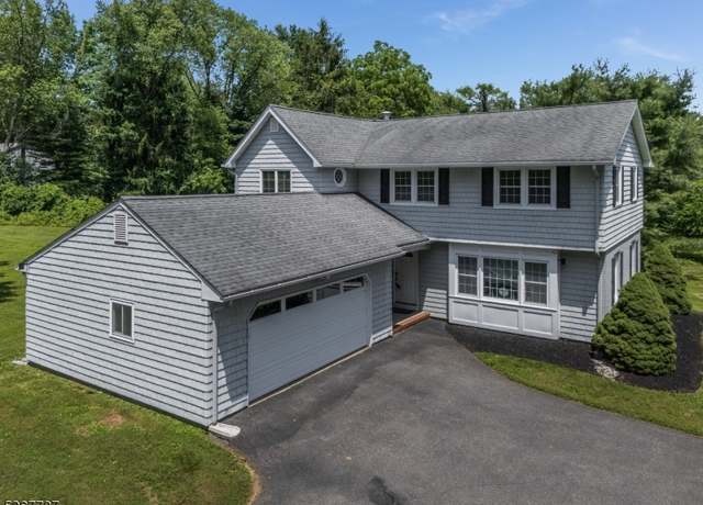 Property at 4 Orchid Pl, Clinton Twp., NJ 08833-4341, 5 beds, 2.5 baths