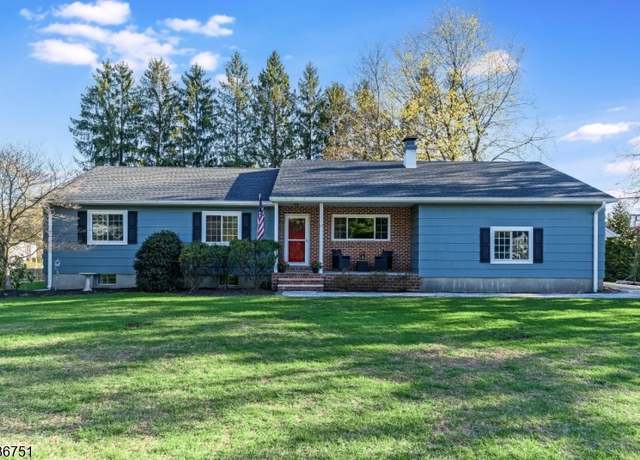 Property at 13 Manor Dr, Andover Twp., NJ 07860-2720, 4 beds, 2 baths
