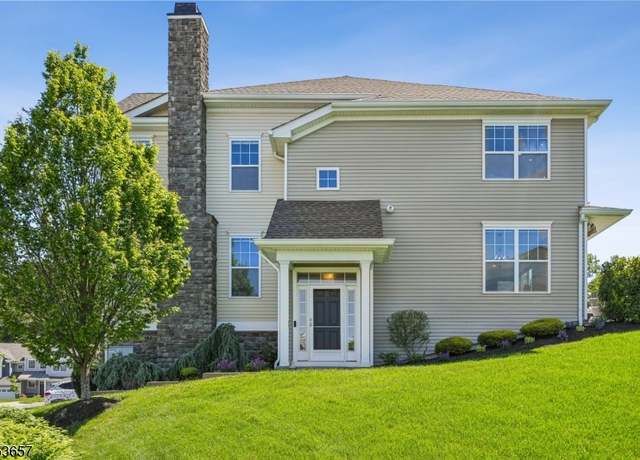 Property at 18 Blazingstar Way, Allamuchy Twp., NJ 07840-3136, 3 beds, 2.5 baths