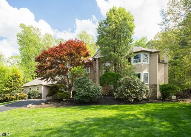 Property at 22 Nottingham Way, Warren Twp., NJ 07059-6753, 5 beds, 6 baths