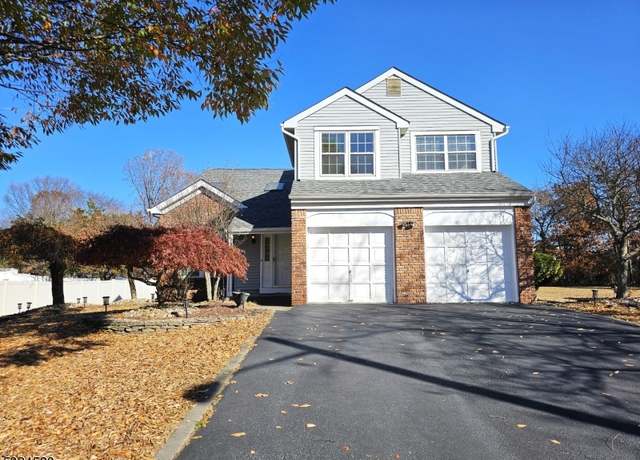 Property at 5 Denbigh Dr, Franklin Twp., NJ 08873-6435, 3 beds, 2.5 baths