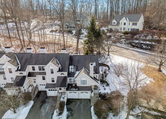 Property at 2 Ajax Ct, Allamuchy Twp., NJ 07840-2842, 2 beds, 2 baths