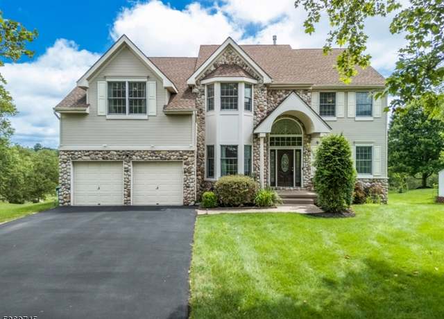 Property at 22 Champions Cir, Branchburg Twp., NJ 08876-7431, 4 beds, 2.5 baths