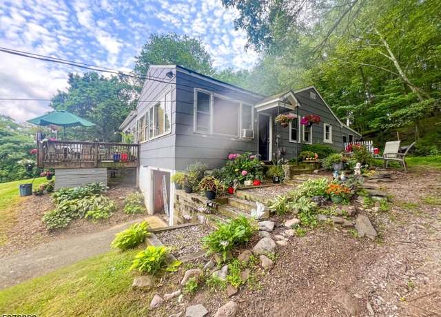 Property at 63 Van Horn Rd, Fredon Twp., NJ 07860-5118, 3 beds, 2 baths
