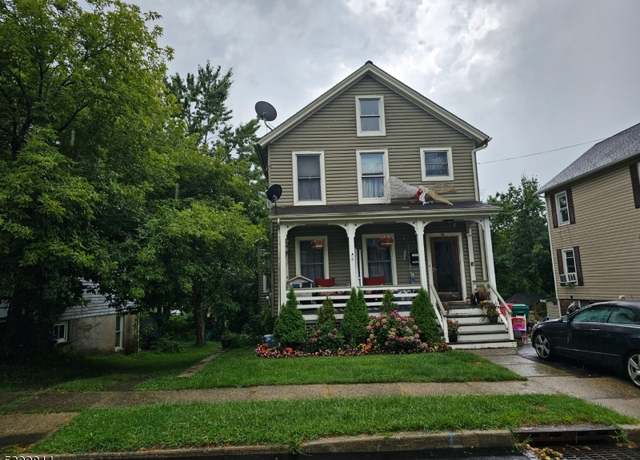 Property at 34 Clinton St, Newton Town, NJ 07860-1404, 3 beds, 1 bath