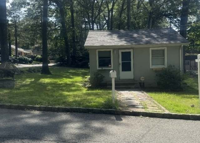 Property at 8 Spruce Path, Mount Arlington Boro, NJ 07856-2309, 1 bed, 1 bath