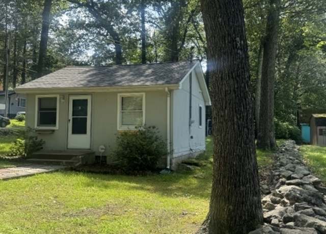 Property at 8 Spruce Path, Mount Arlington Boro, NJ 07856-2309, 1 bed, 1 bath