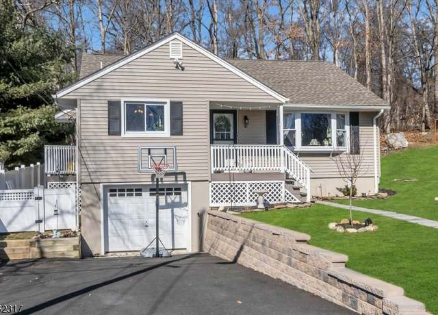 Property at 32 Broad Ave, Byram Twp., NJ 07874-3412, 3 beds, 1 bath