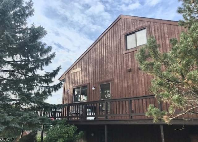 Property at 1 Squaw Valley Ct, Unit 8, Vernon Twp., NJ 07462-5574, 3 beds, 2 baths