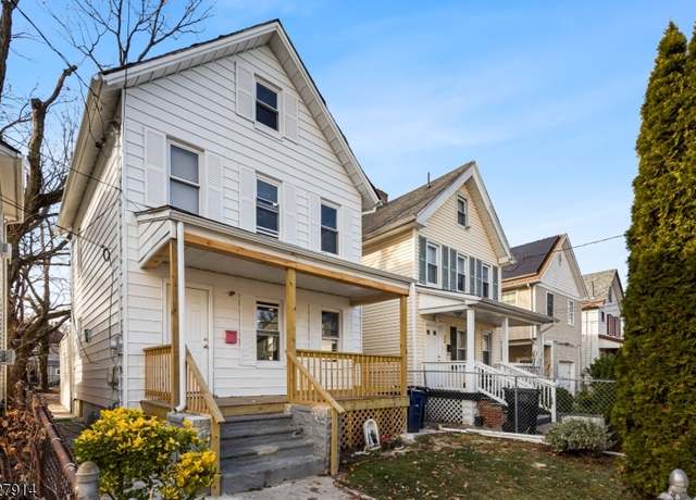 Property at 320 Lee Pl, Plainfield City, NJ 07063-1337, 4 beds, 2 baths